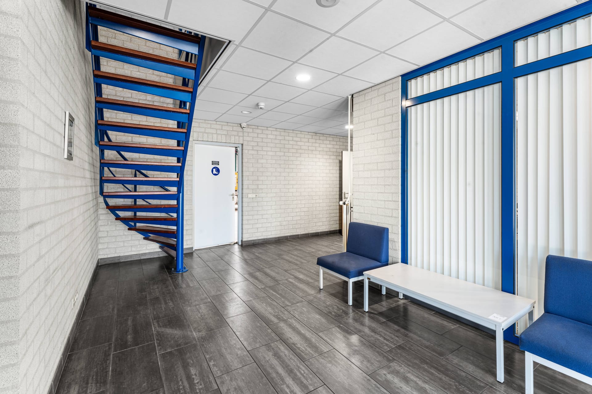 Bedrijfscomplex Waterbeemd 1 in Helmond