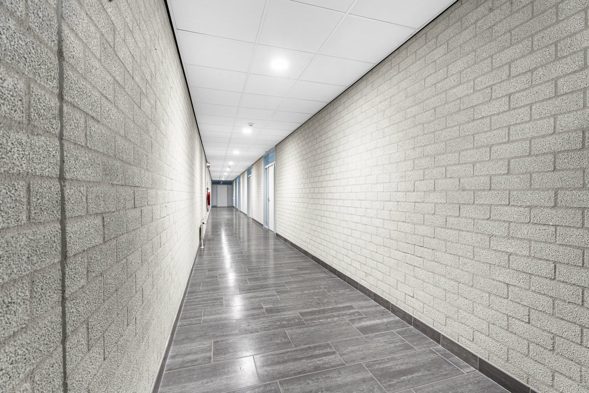 Bedrijfscomplex Waterbeemd 1 in Helmond